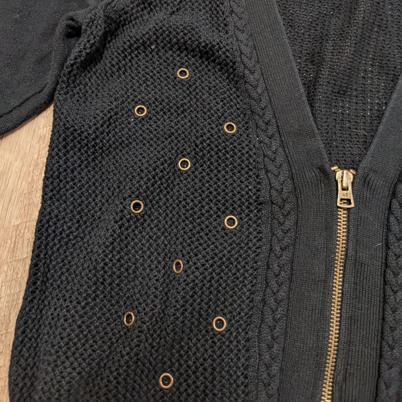 American Eagle Outfitters Black V Neck Open Knit Cardigan - Picture 2 of 9
